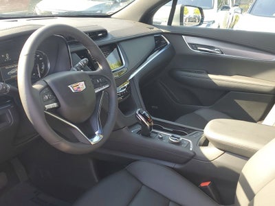 2025 Cadillac XT6 Luxury