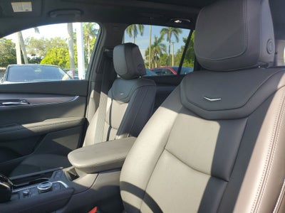 2025 Cadillac XT6 Luxury