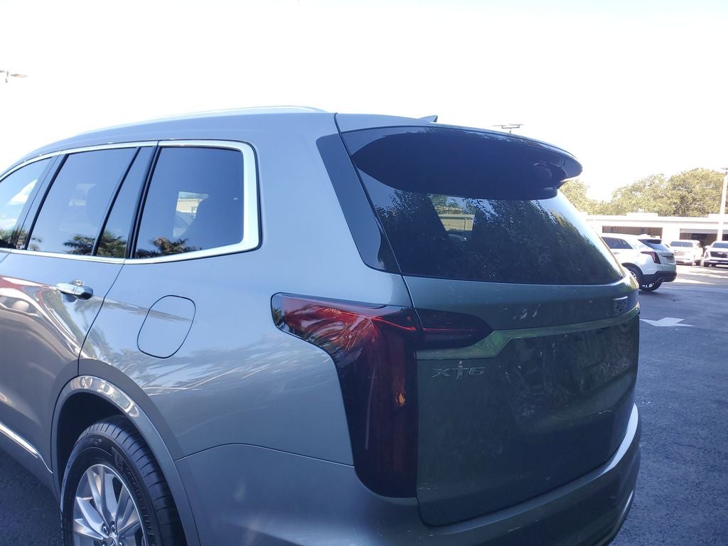 2025 Cadillac XT6 Luxury