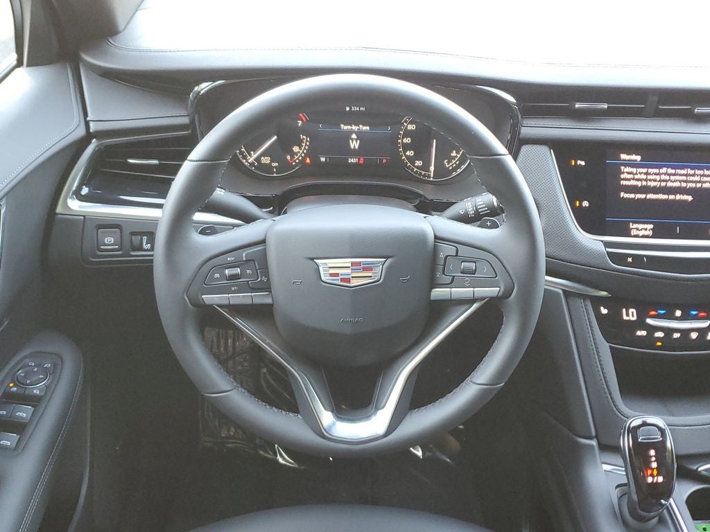 2025 Cadillac XT6 Luxury