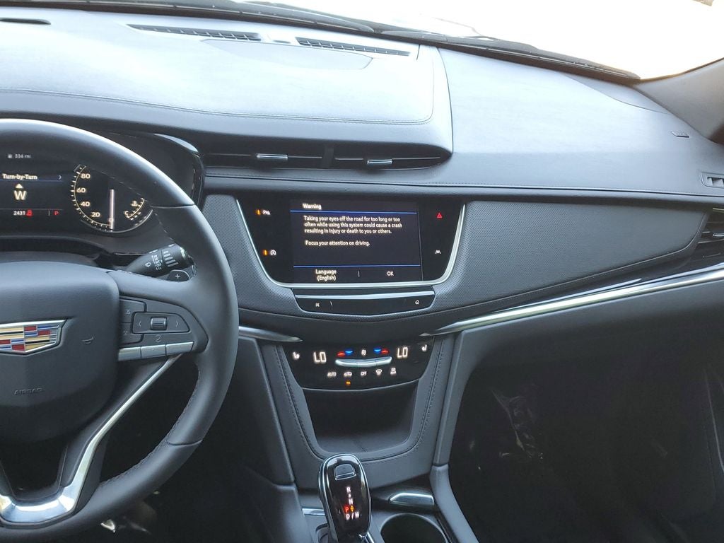 2025 Cadillac XT6 Luxury