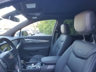 2025 Cadillac XT6 Luxury