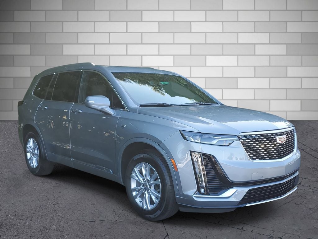2025 Cadillac XT6 Luxury