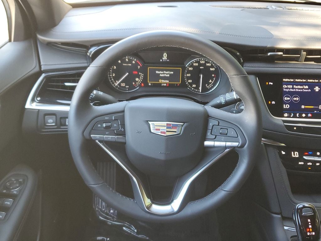 2025 Cadillac XT6 Luxury