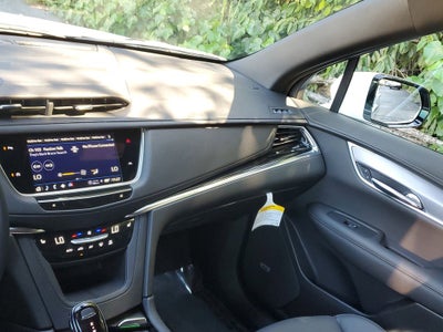 2025 Cadillac XT6 Luxury