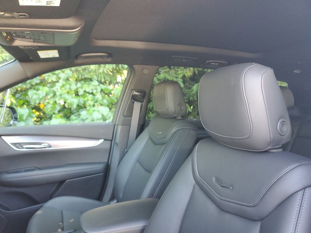 2025 Cadillac XT6 Luxury