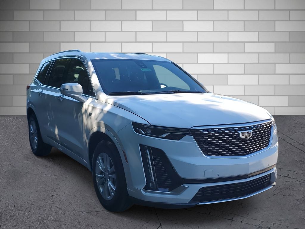 2025 Cadillac XT6 Luxury