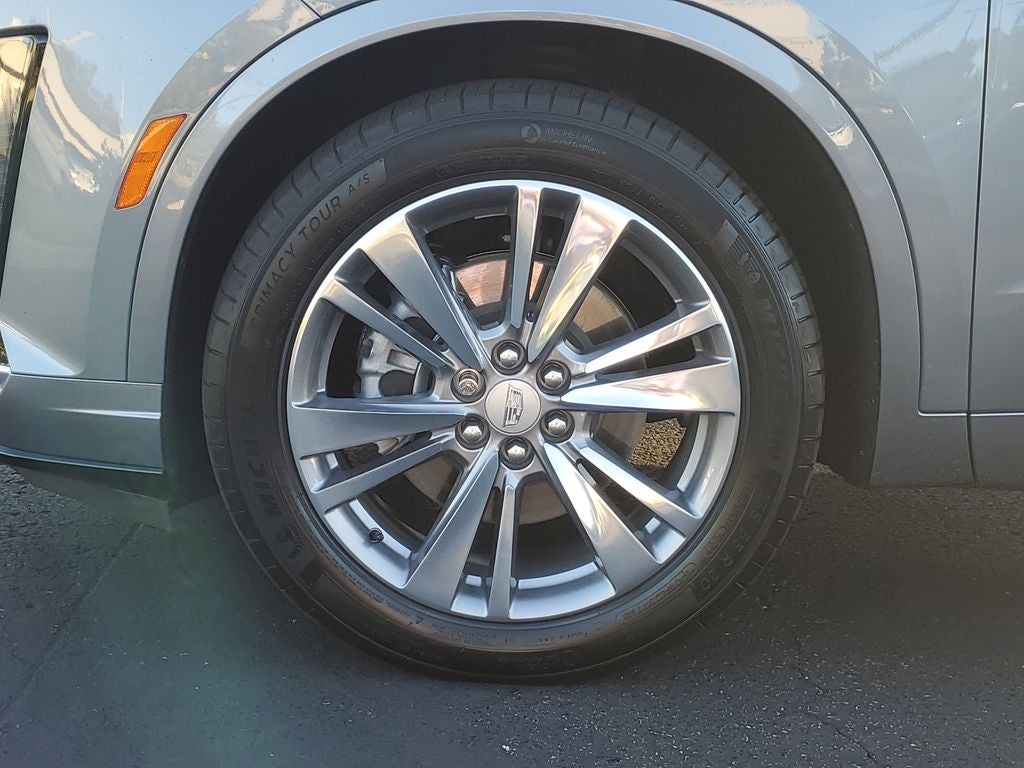 2022 Cadillac XT6 Premium Luxury