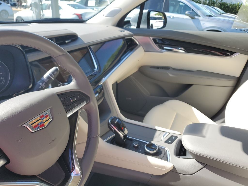 2024 Cadillac XT6 Premium Luxury