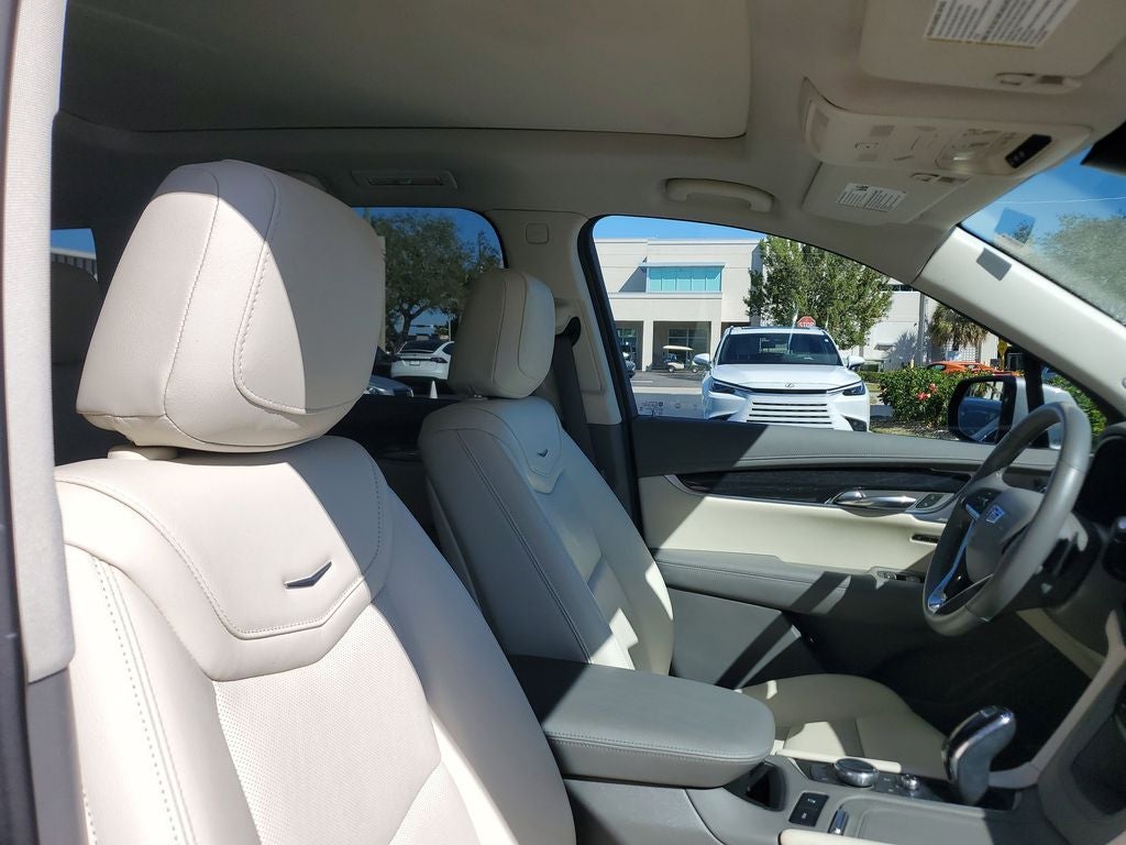 2023 Cadillac XT6 Premium Luxury
