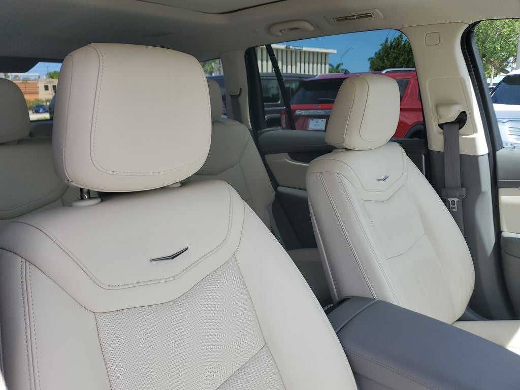 2024 Cadillac XT6 Premium Luxury