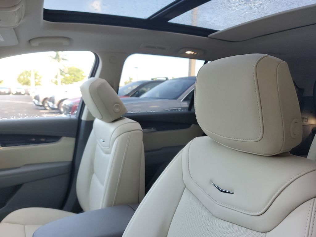 2025 Cadillac XT6 Premium Luxury