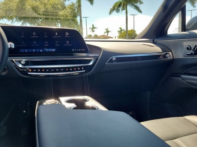 2024 Cadillac LYRIQ Tech