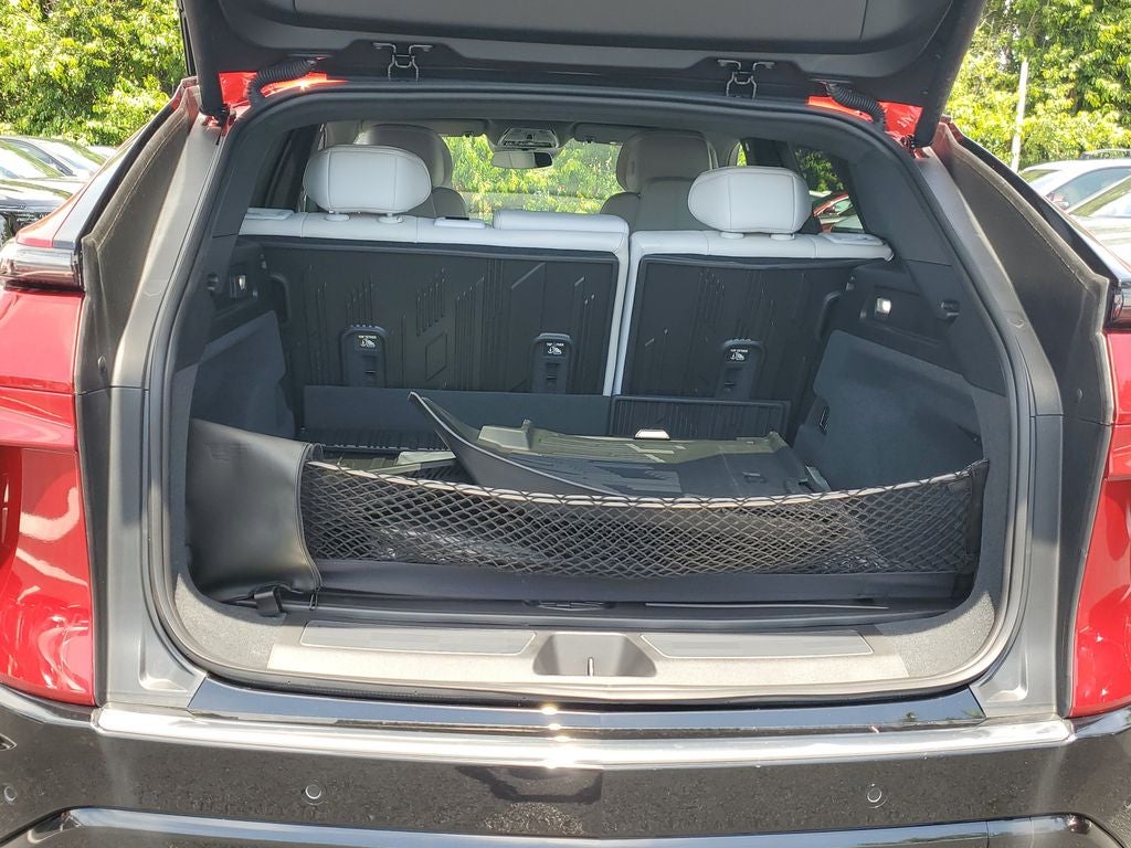 2025 Cadillac LYRIQ Luxury 1