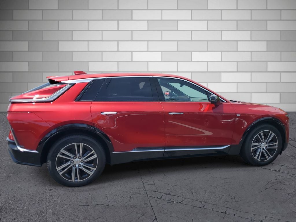 2025 Cadillac LYRIQ Luxury 1