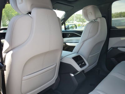 2025 Cadillac LYRIQ Luxury 1