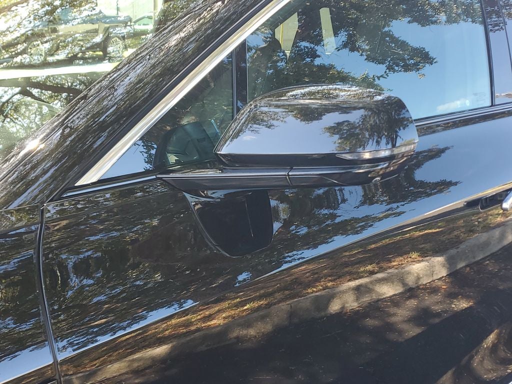 2024 Cadillac LYRIQ Luxury 1