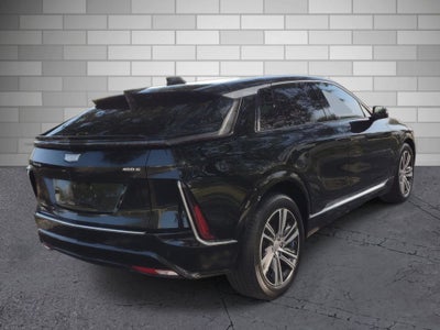 2024 Cadillac LYRIQ Luxury 1