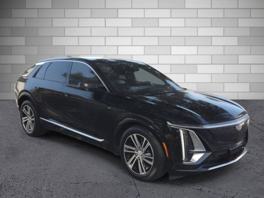 2024 Cadillac LYRIQ Luxury 1