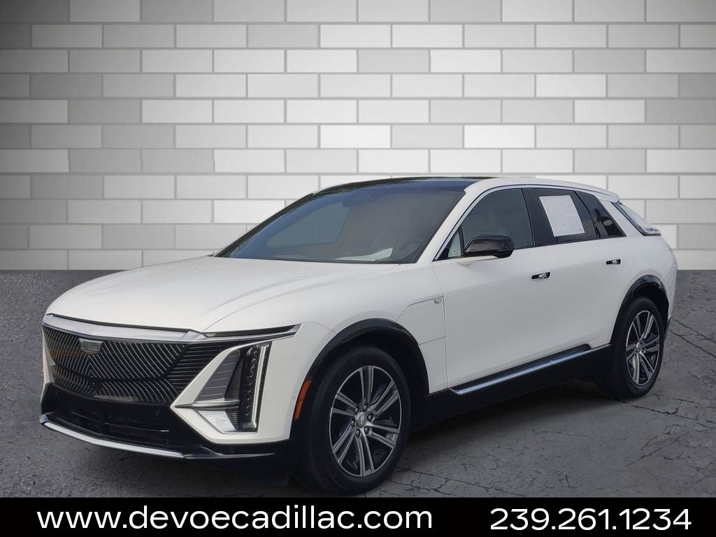2024 Cadillac LYRIQ Luxury 2
