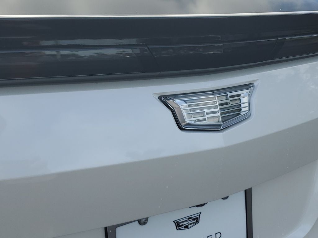 2024 Cadillac LYRIQ Luxury 2