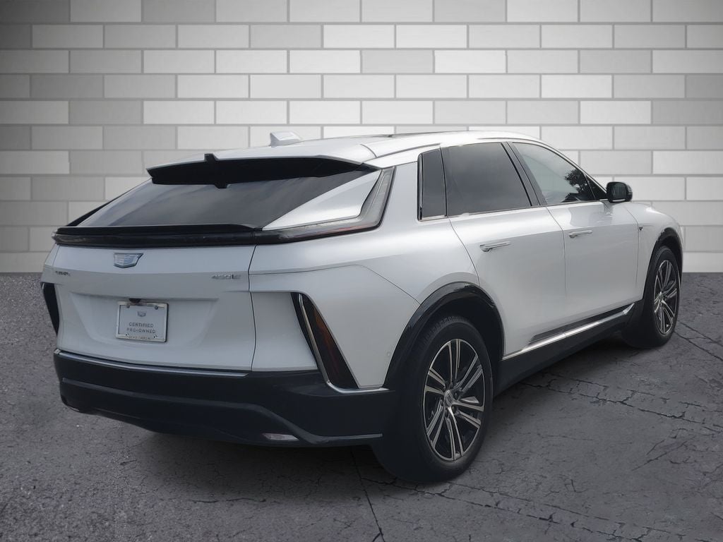 2024 Cadillac LYRIQ Luxury 2