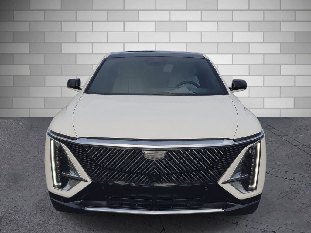 2024 Cadillac LYRIQ Luxury 2
