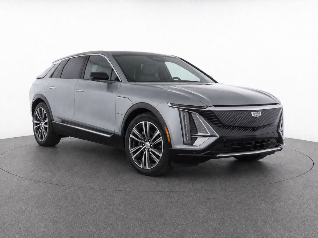 2024 Cadillac LYRIQ Luxury 2