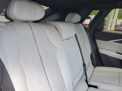 2024 Cadillac LYRIQ Luxury 2