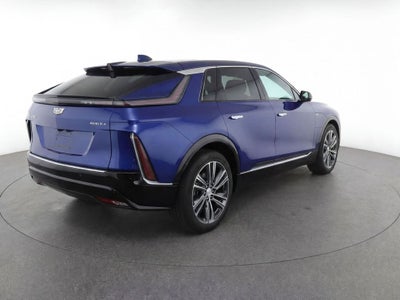 2024 Cadillac LYRIQ Luxury 2
