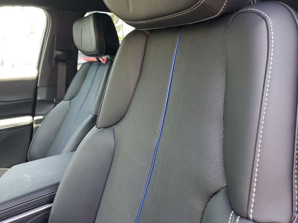 2025 Cadillac LYRIQ Sport 1