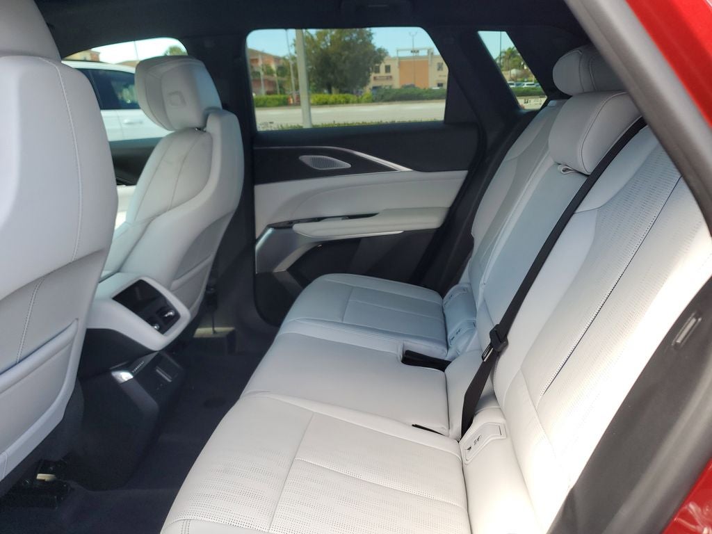 2024 Cadillac LYRIQ Sport 2