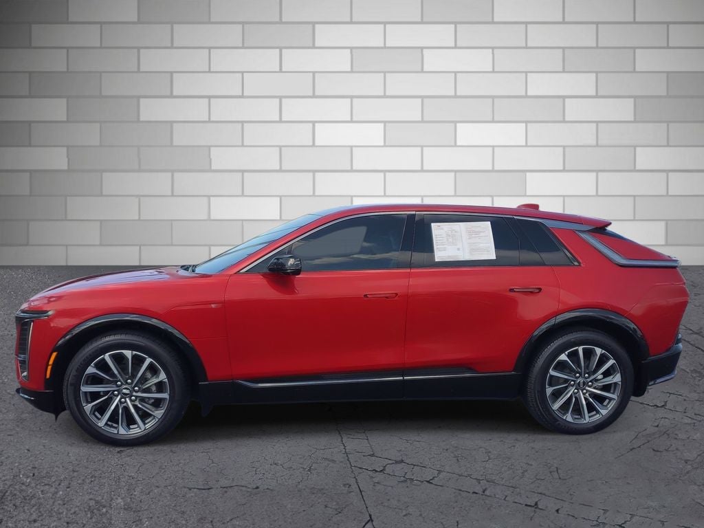 2024 Cadillac LYRIQ Sport 2