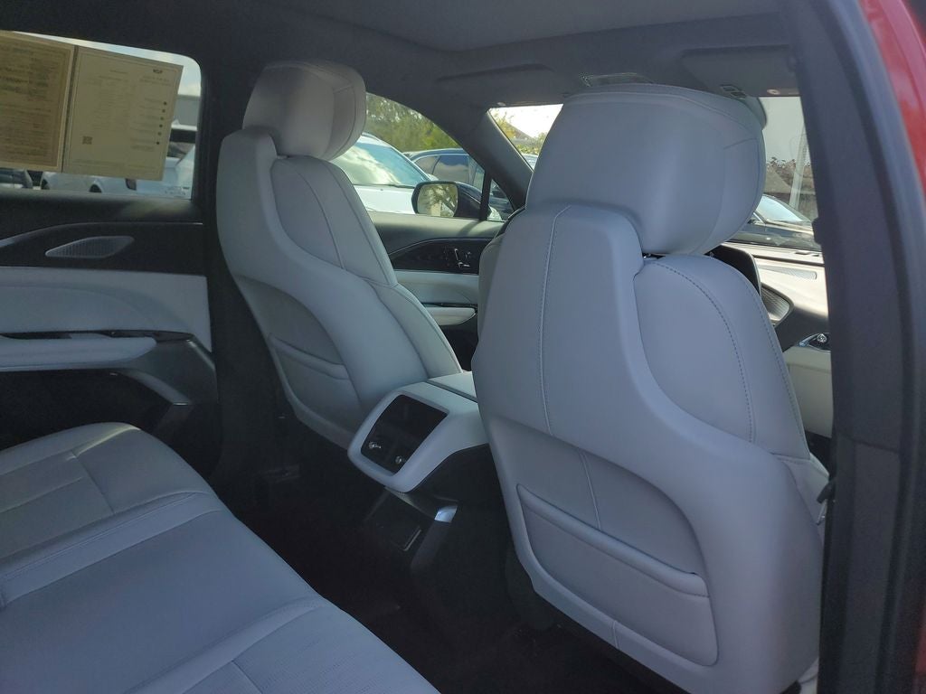 2024 Cadillac LYRIQ Sport 2