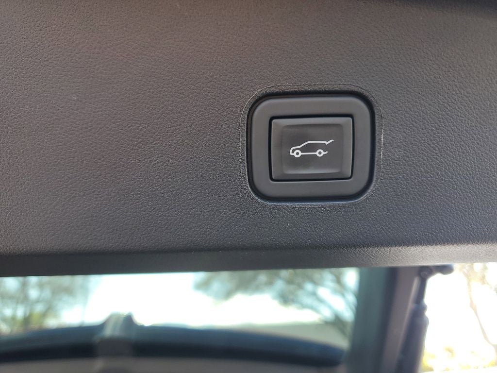 2024 Cadillac LYRIQ Sport 2