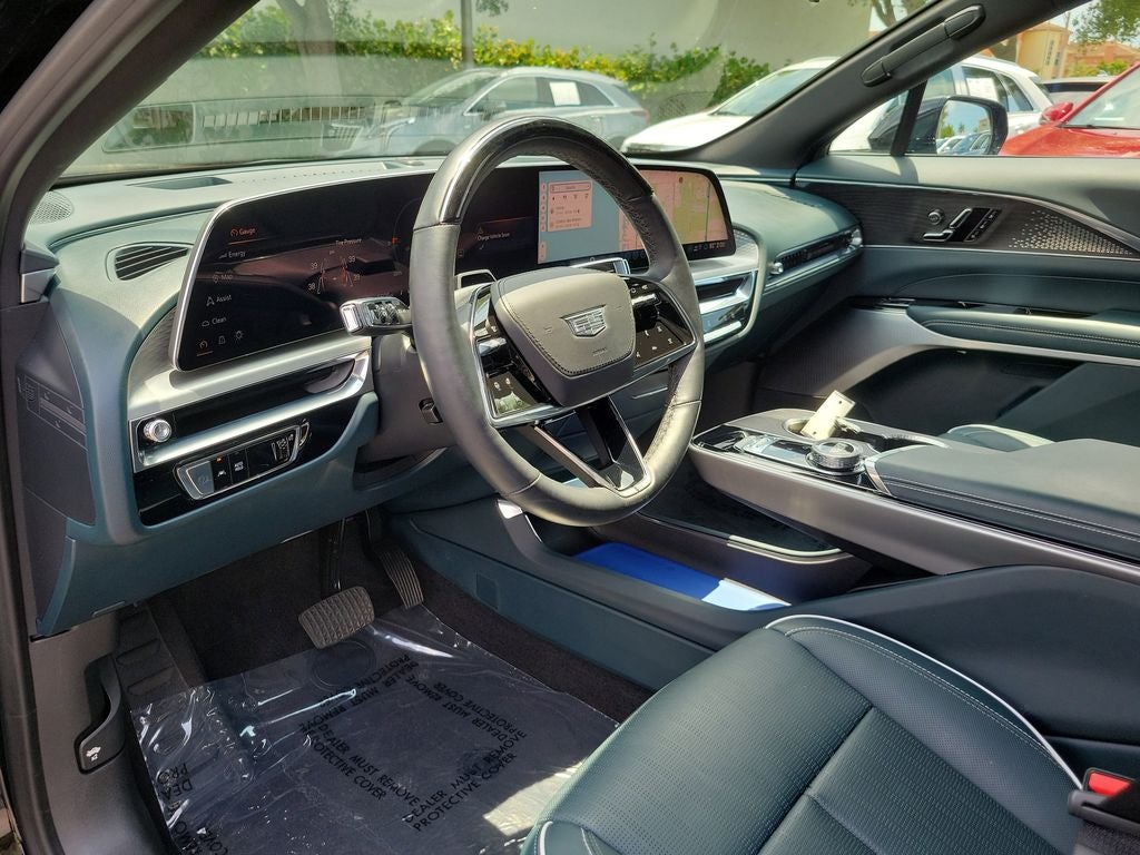 2024 Cadillac LYRIQ Sport 3