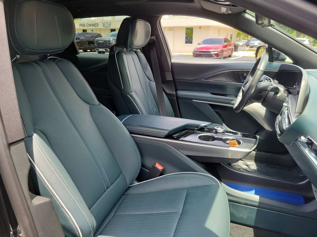 2024 Cadillac LYRIQ Sport 3