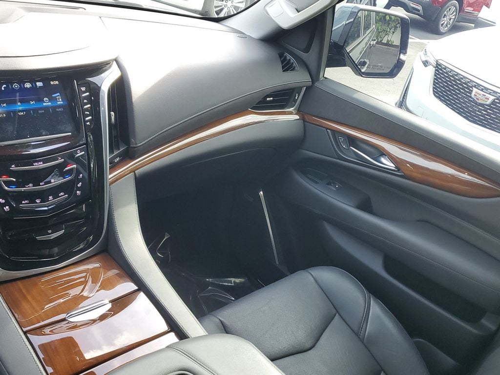 2020 Cadillac Escalade Luxury
