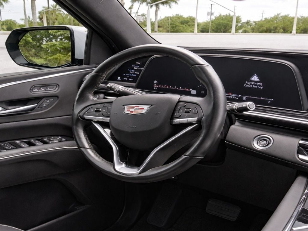 2023 Cadillac Escalade Sport