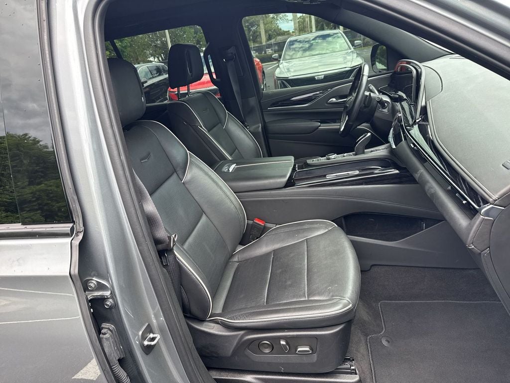 2023 Cadillac Escalade Sport