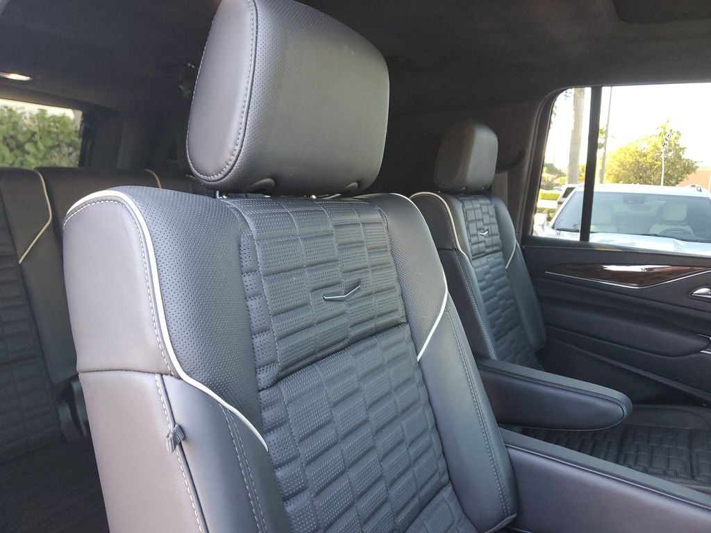 2023 Cadillac Escalade ESV Premium Luxury Platinum