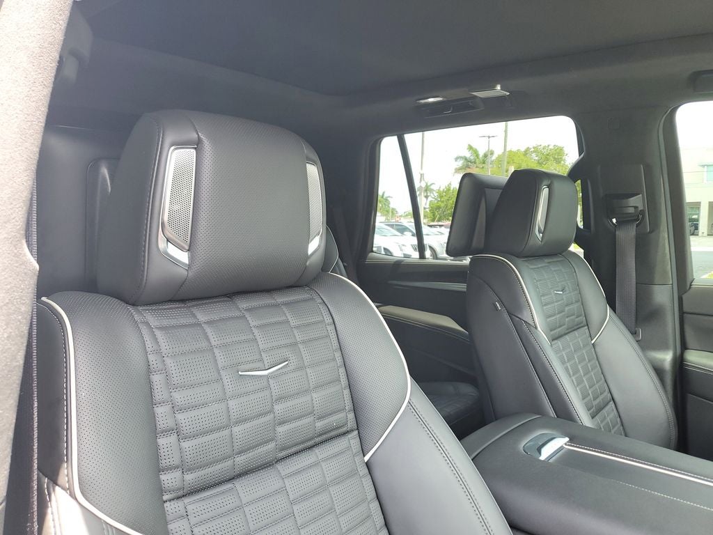 2025 Cadillac Escalade Sport Platinum