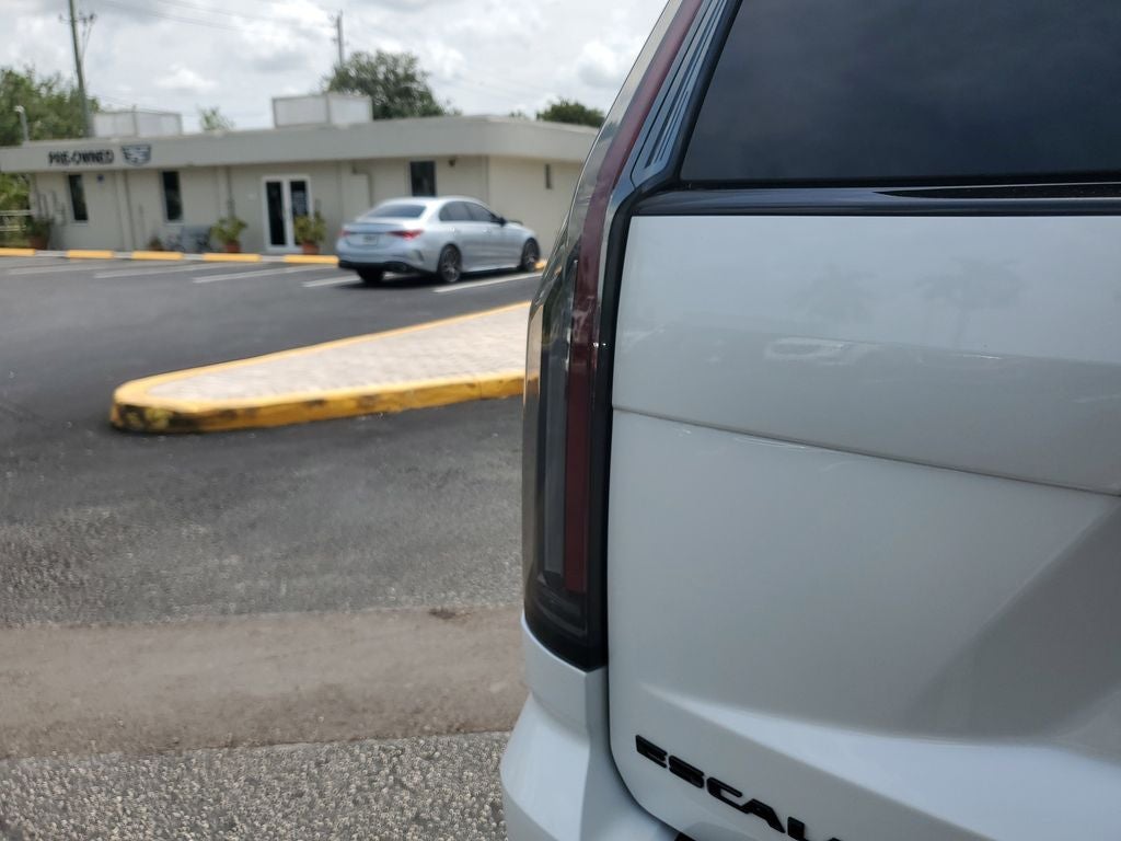 2025 Cadillac Escalade Sport Platinum