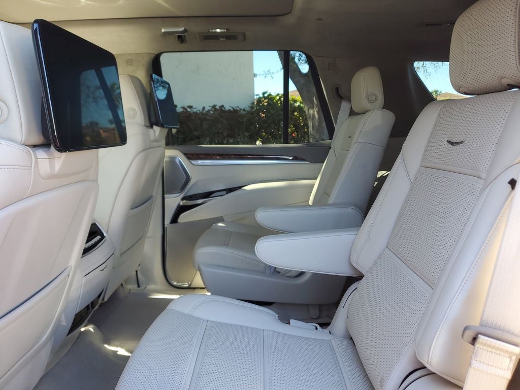 2025 Cadillac Escalade Sport Platinum