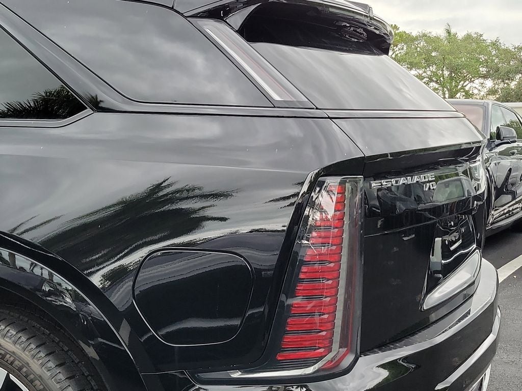 2025 Cadillac ESCALADE IQ Sport 1