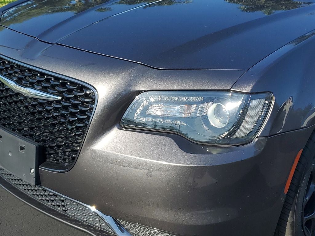 2019 Chrysler 300 Touring