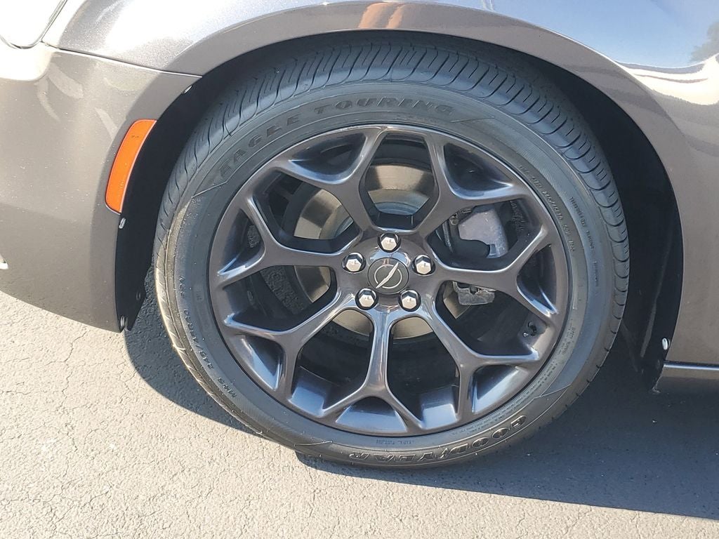 2019 Chrysler 300 Touring