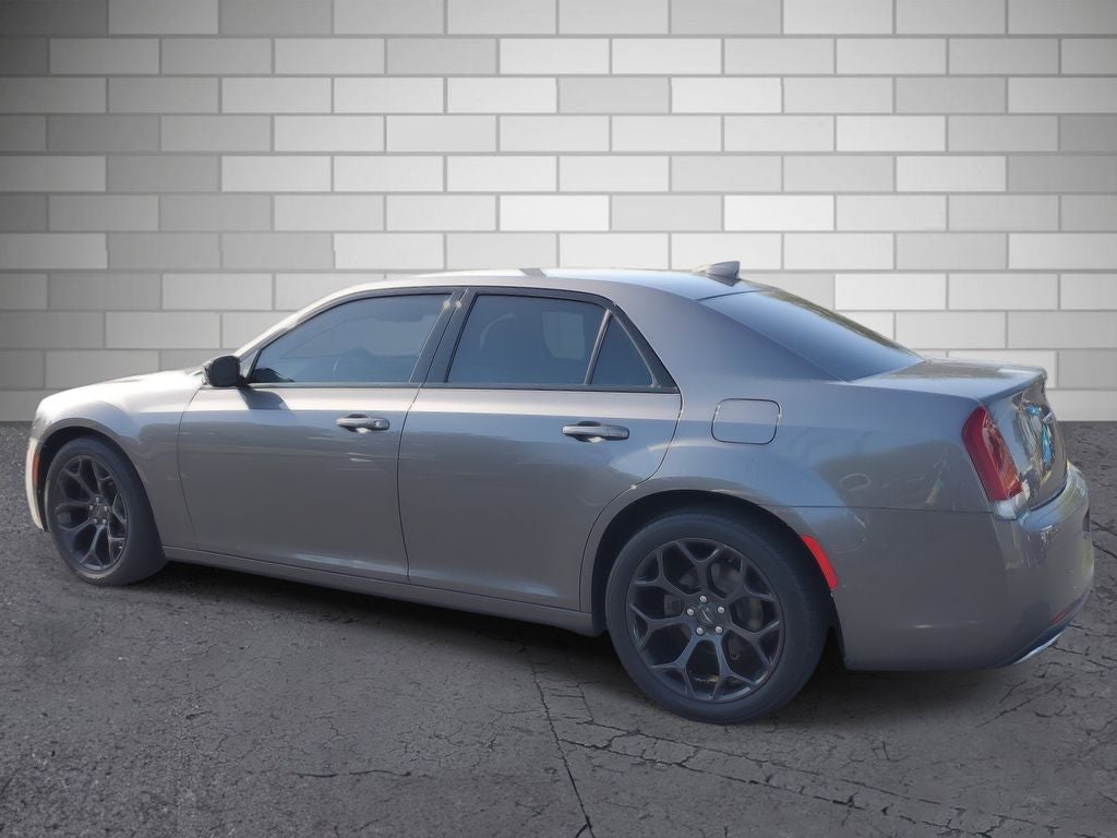 2019 Chrysler 300 Touring