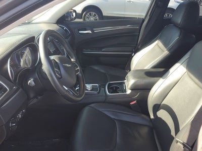 2019 Chrysler 300 Touring