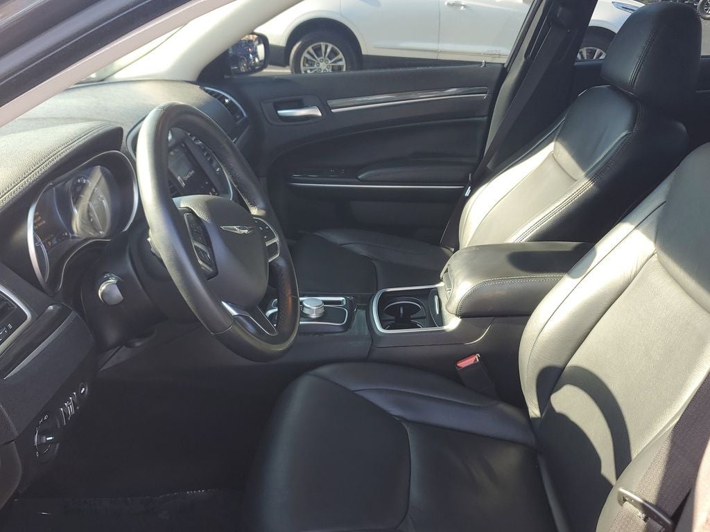 2019 Chrysler 300 Touring